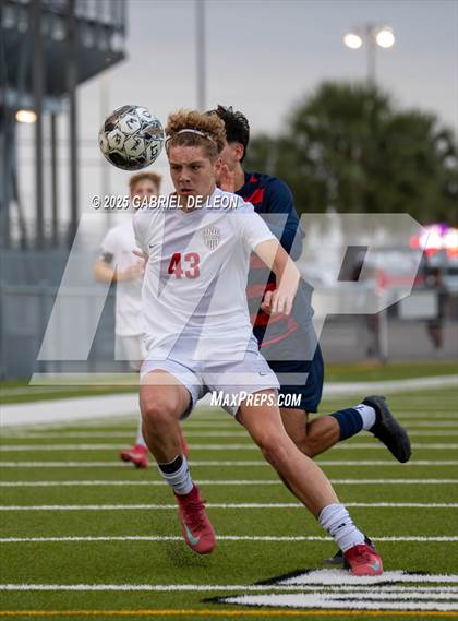 Thumbnail 1 in Veterans Memorial vs. Bowie (Uil Region IV 6A D2 Soccer Semifinals ) photogallery.