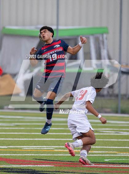 Thumbnail 3 in Veterans Memorial vs. Bowie (Uil Region IV 6A D2 Soccer Semifinals ) photogallery.