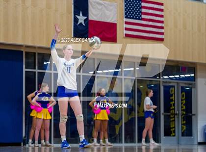 Thumbnail 2 in Alamo Heights @ Burbank photogallery.