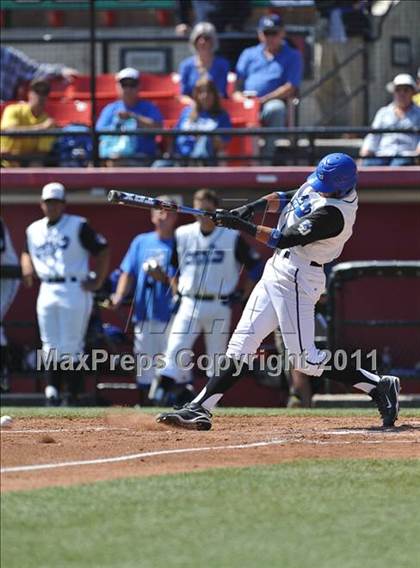 Thumbnail 1 in La Jolla Country Day vs Parker (CIF SDS D4 Final) photogallery.