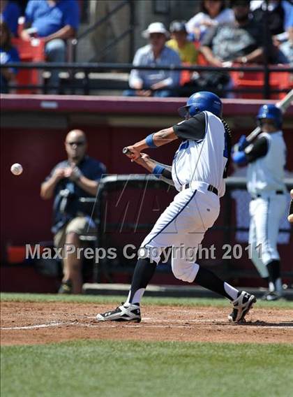 Thumbnail 3 in La Jolla Country Day vs Parker (CIF SDS D4 Final) photogallery.