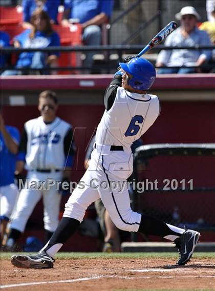 Thumbnail 3 in La Jolla Country Day vs Parker (CIF SDS D4 Final) photogallery.