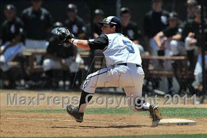 Thumbnail 3 in La Jolla Country Day vs Parker (CIF SDS D4 Final) photogallery.