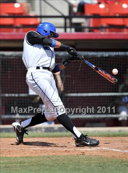 Thumbnail 3 in La Jolla Country Day vs Parker (CIF SDS D4 Final) photogallery.