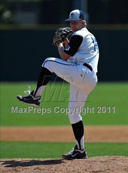 Thumbnail 1 in La Jolla Country Day vs Parker (CIF SDS D4 Final) photogallery.