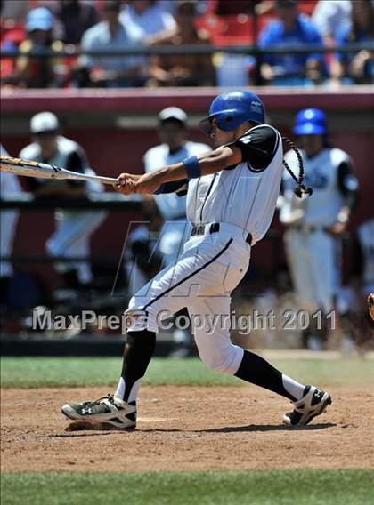 Thumbnail 3 in La Jolla Country Day vs Parker (CIF SDS D4 Final) photogallery.