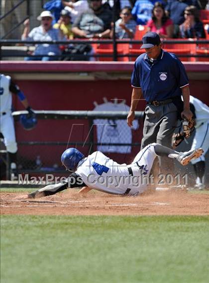 Thumbnail 2 in La Jolla Country Day vs Parker (CIF SDS D4 Final) photogallery.