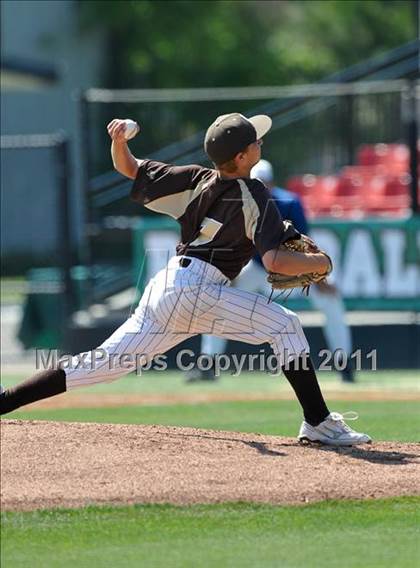 Thumbnail 3 in La Jolla Country Day vs Parker (CIF SDS D4 Final) photogallery.