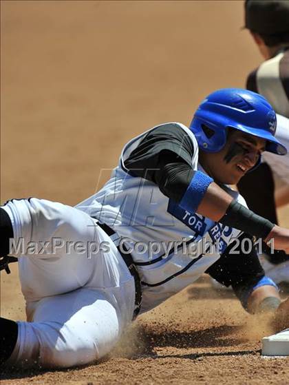 Thumbnail 3 in La Jolla Country Day vs Parker (CIF SDS D4 Final) photogallery.
