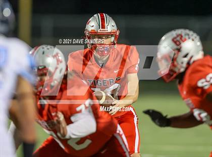 Thumbnail 1 in Fort Bend Clements @ Fort Bend Travis photogallery.