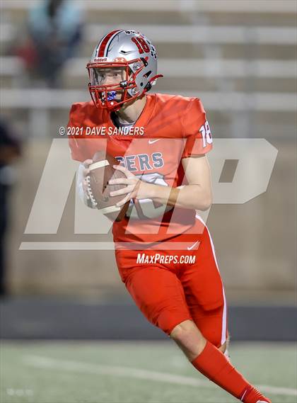 Thumbnail 3 in Fort Bend Clements @ Fort Bend Travis photogallery.