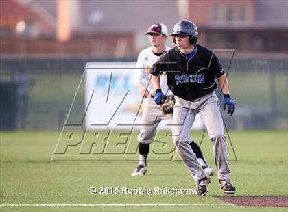 Thumbnail 2 in Crandall vs. Spring Hill (UIL 4A Region II Area Playoff) photogallery.