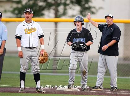 Thumbnail 1 in Crandall vs. Spring Hill (UIL 4A Region II Area Playoff) photogallery.
