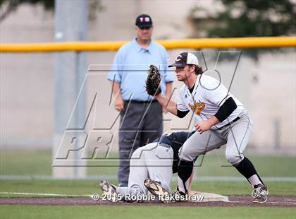 Thumbnail 2 in Crandall vs. Spring Hill (UIL 4A Region II Area Playoff) photogallery.