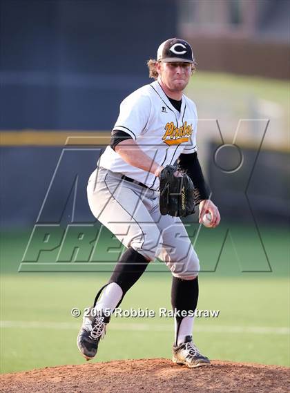 Thumbnail 3 in Crandall vs. Spring Hill (UIL 4A Region II Area Playoff) photogallery.