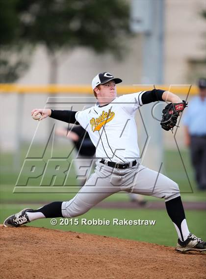 Thumbnail 2 in Crandall vs. Spring Hill (UIL 4A Region II Area Playoff) photogallery.