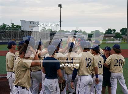 Thumbnail 1 in Columbus East vs. Cathedral (IHSAA 4A Semi-State Championship) photogallery.