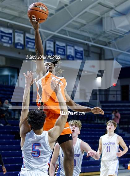 Thumbnail 1 in Fort Wayne Northrop vs. Lakeland (PSM Holiday Shootout) photogallery.