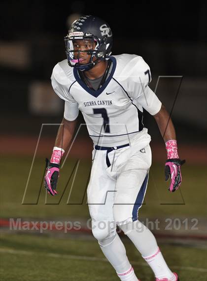 Thumbnail 2 in Marshall vs. Sierra Canyon photogallery.