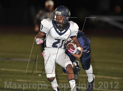 Thumbnail 3 in Marshall vs. Sierra Canyon photogallery.