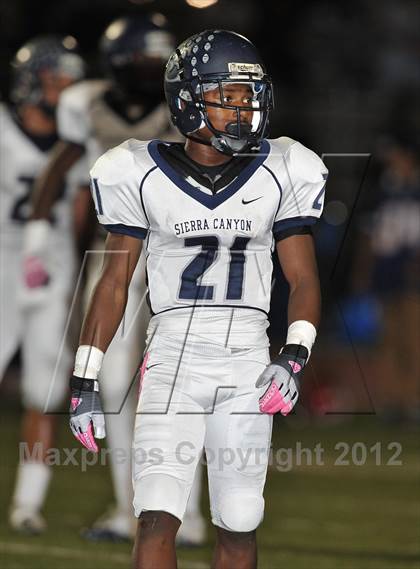 Thumbnail 2 in Marshall vs. Sierra Canyon photogallery.