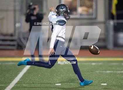 Thumbnail 3 in Glacier Peak @ Sumner (WIAA District Playoff) photogallery.
