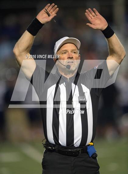 Thumbnail 2 in Glacier Peak @ Sumner (WIAA District Playoff) photogallery.