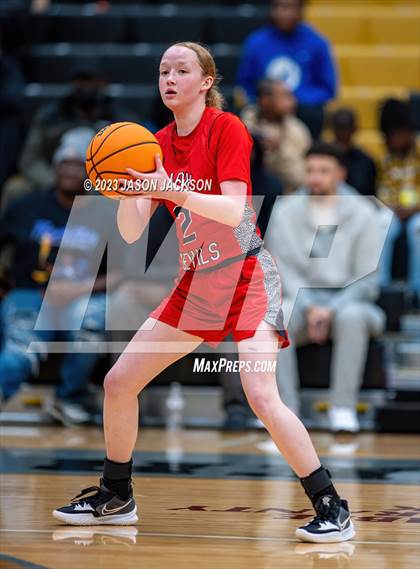 Thumbnail 1 in Red Springs vs Fairmont (Robeson County Shootout) photogallery.
