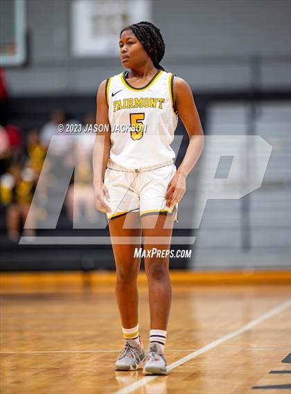 Thumbnail 1 in Red Springs vs Fairmont (Robeson County Shootout) photogallery.