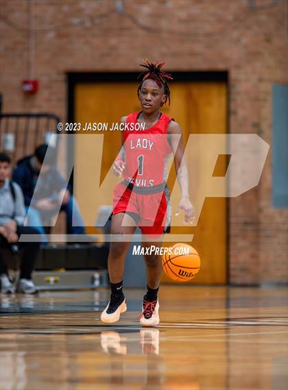 Thumbnail 1 in Red Springs vs Fairmont (Robeson County Shootout) photogallery.
