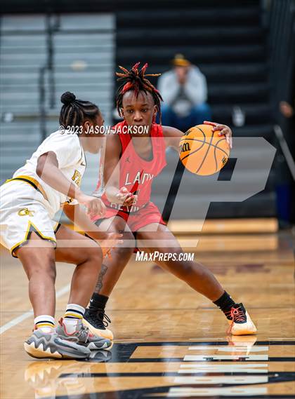 Thumbnail 1 in Red Springs vs Fairmont (Robeson County Shootout) photogallery.