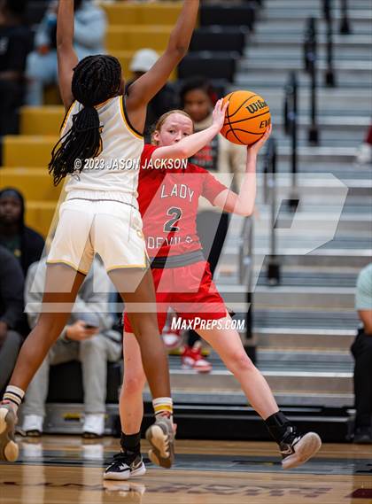 Thumbnail 3 in Red Springs vs Fairmont (Robeson County Shootout) photogallery.