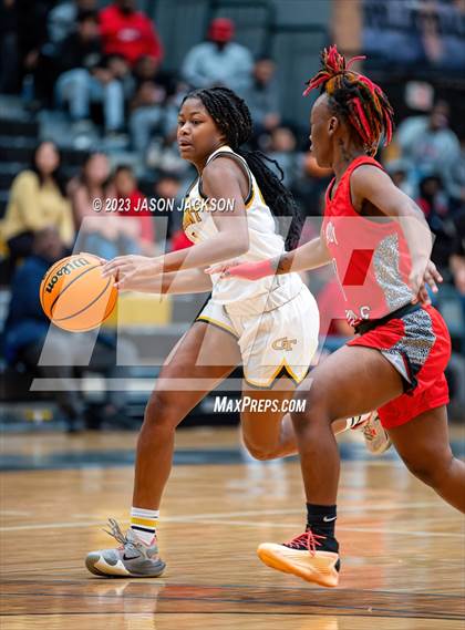 Thumbnail 1 in Red Springs vs Fairmont (Robeson County Shootout) photogallery.