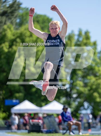 Thumbnail 1 in UHSAA 6A Finals (Long Jump) photogallery.