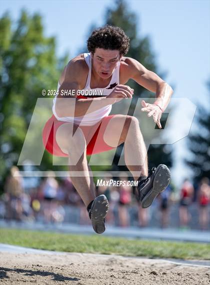 Thumbnail 3 in UHSAA 6A Finals (Long Jump) photogallery.