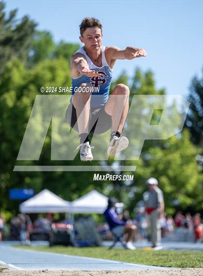 Thumbnail 1 in UHSAA 6A Finals (Long Jump) photogallery.