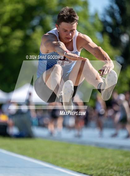 Thumbnail 2 in UHSAA 6A Finals (Long Jump) photogallery.