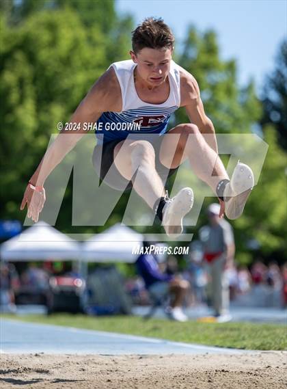 Thumbnail 2 in UHSAA 6A Finals (Long Jump) photogallery.