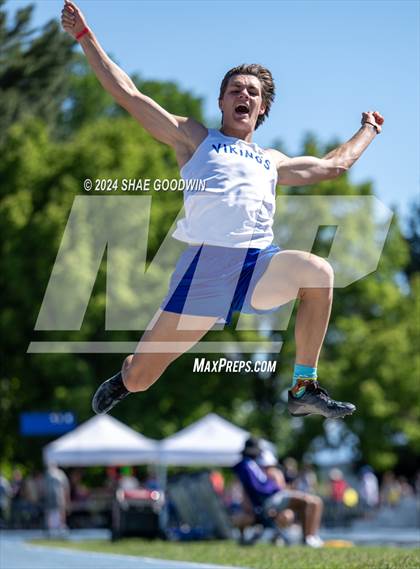 Thumbnail 1 in UHSAA 6A Finals (Long Jump) photogallery.