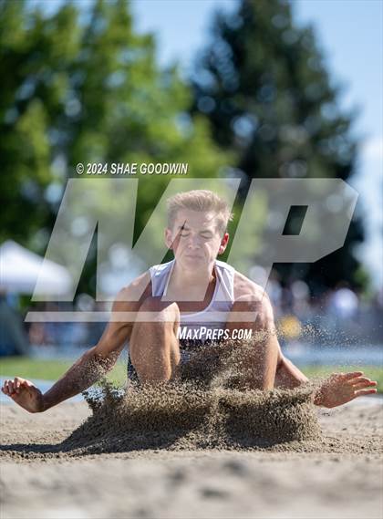 Thumbnail 3 in UHSAA 6A Finals (Long Jump) photogallery.