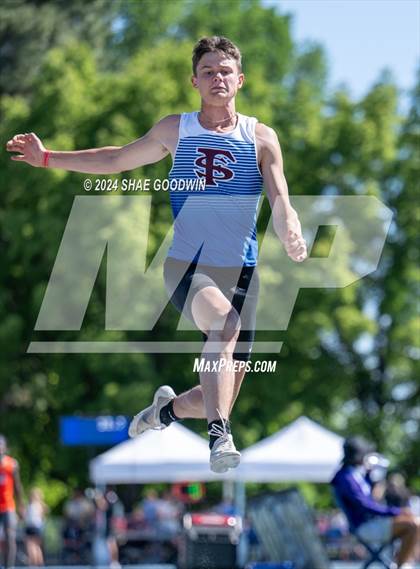 Thumbnail 3 in UHSAA 6A Finals (Long Jump) photogallery.