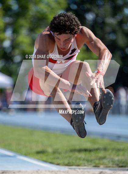 Thumbnail 2 in UHSAA 6A Finals (Long Jump) photogallery.