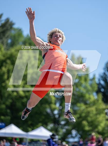 Thumbnail 2 in UHSAA 6A Finals (Long Jump) photogallery.
