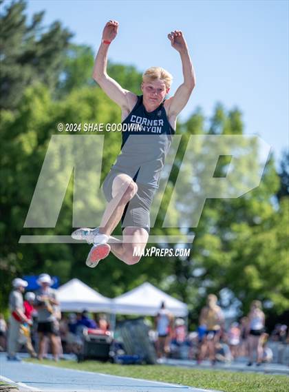 Thumbnail 1 in UHSAA 6A Finals (Long Jump) photogallery.