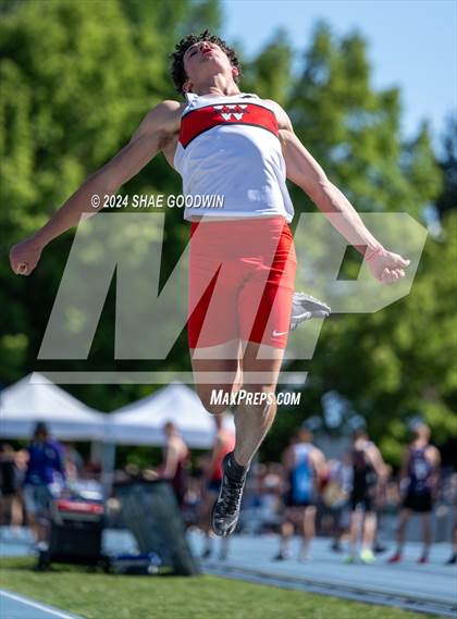 Thumbnail 1 in UHSAA 6A Finals (Long Jump) photogallery.