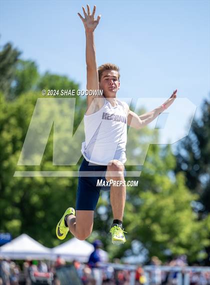 Thumbnail 2 in UHSAA 6A Finals (Long Jump) photogallery.