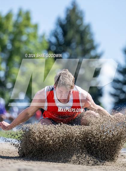 Thumbnail 2 in UHSAA 6A Finals (Long Jump) photogallery.