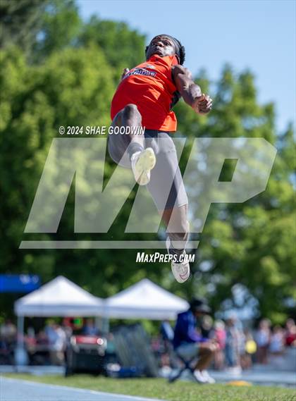 Thumbnail 2 in UHSAA 6A Finals (Long Jump) photogallery.