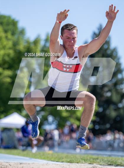Thumbnail 3 in UHSAA 6A Finals (Long Jump) photogallery.