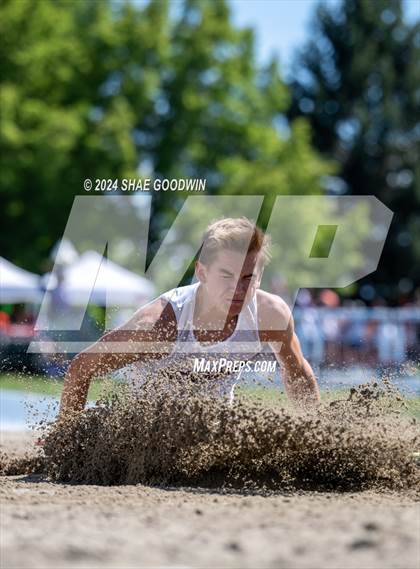 Thumbnail 1 in UHSAA 6A Finals (Long Jump) photogallery.